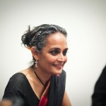 Hvem er Arundhati Roy?